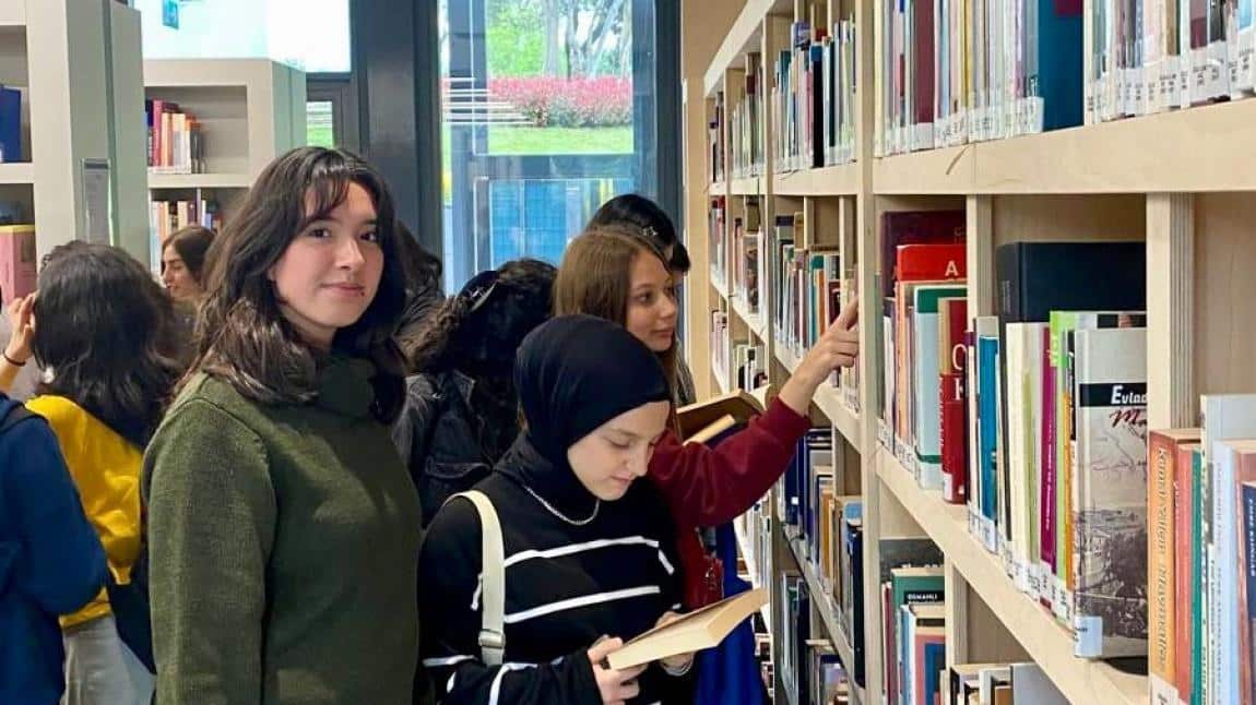 Öğrencilerimizin kütüphane kültürünü zenginleştirmek adına,İbb İpa İstanbul Kitaplığı’na gezi düzenledik.